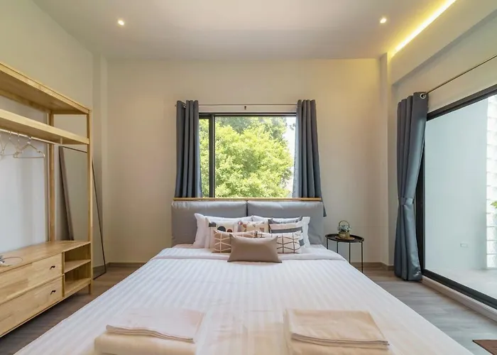 Apartment Roam Skylight, 2br, 2ba, 120 Sqm, 6pax, Near Bts