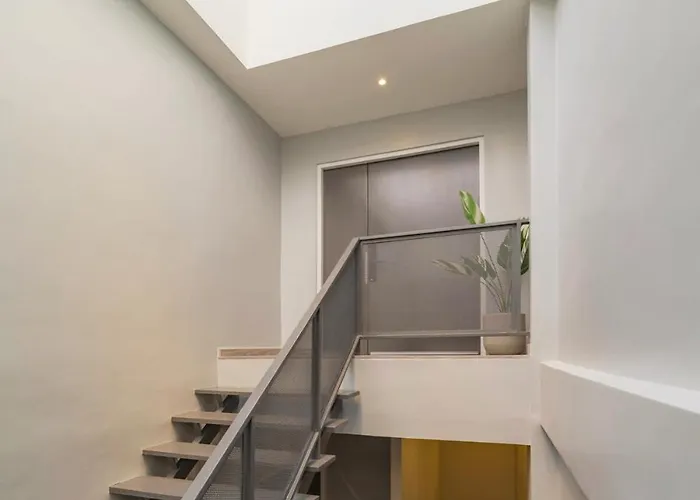 Roam Skylight, 2br, 2ba, 120 Sqm, 6pax, Near Bts Apartment Bangkok